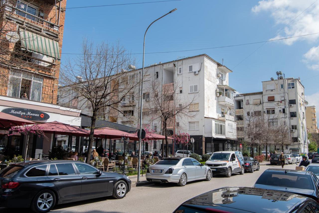 Erla'S Apartment تيرانا المظهر الخارجي الصورة